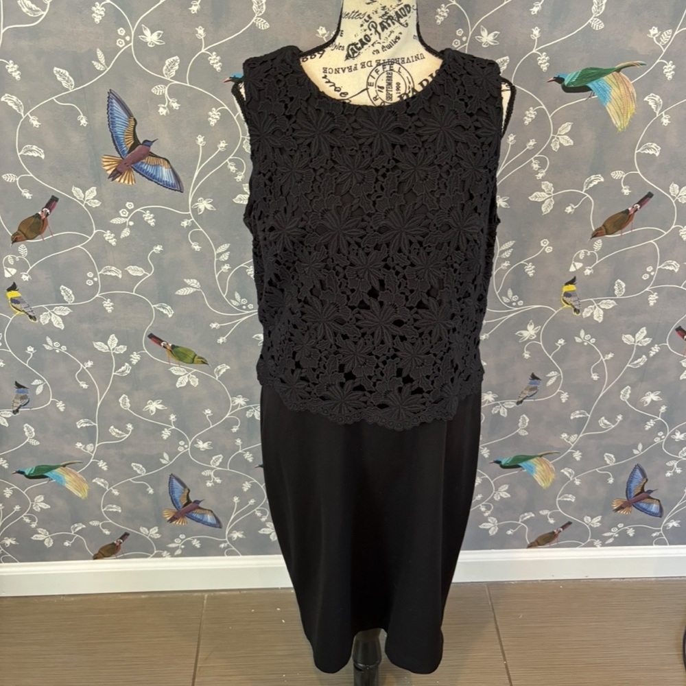 NWT Talbots Black Ponte Floral Embroidered Lace Formal Sheath Dress Women 16P - Picture 4 of 16